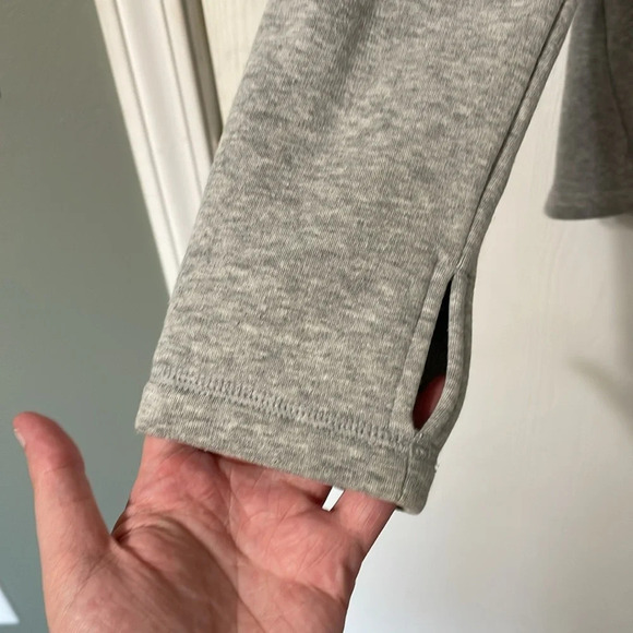 Athleta Cozy Karma Pullover Light Gray Size XS - Picture 3 of 12